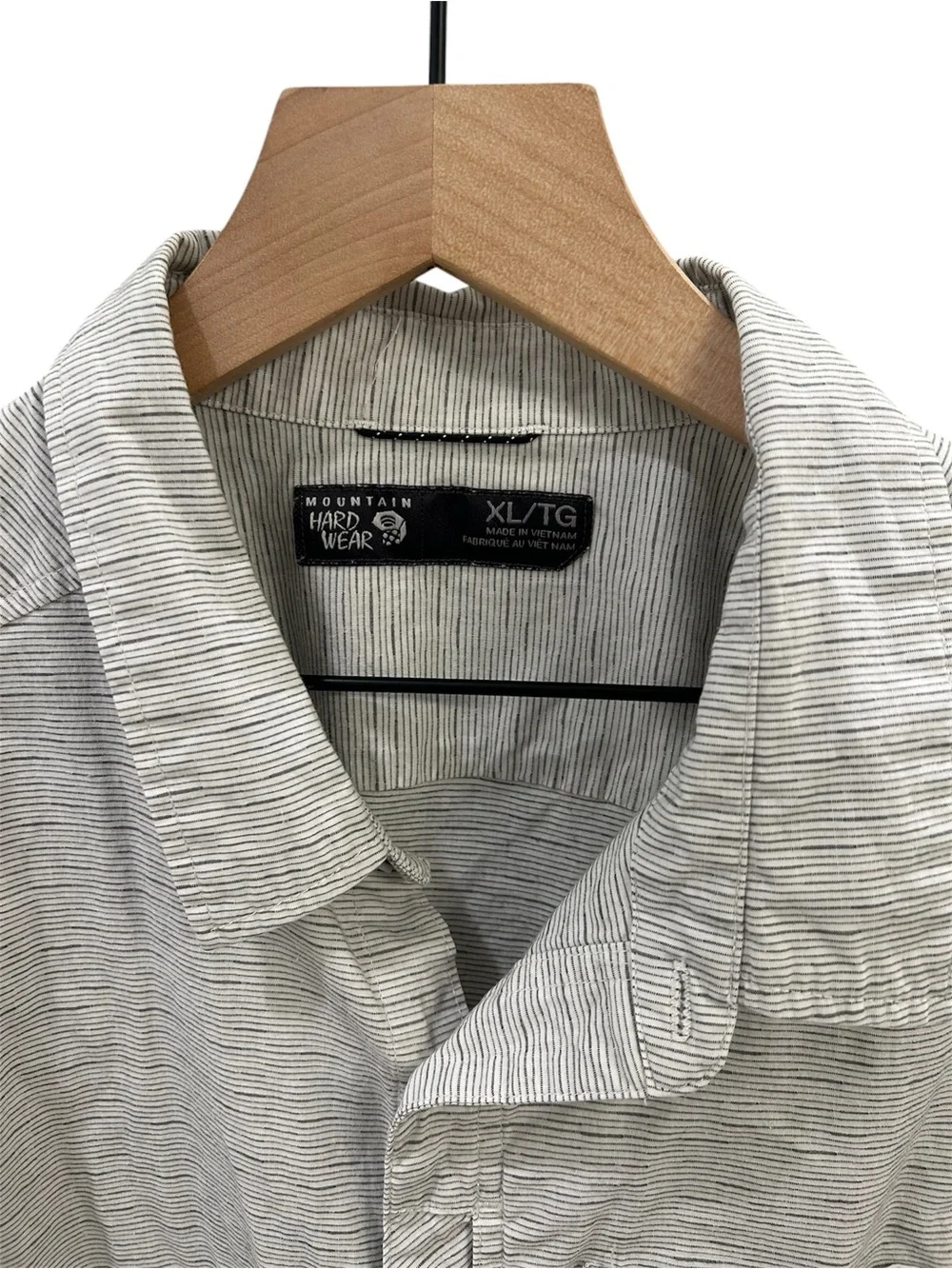 Mountain Hardwear Men’s Button-Up Shirt Gray Stripe Short Sleeve Size XL